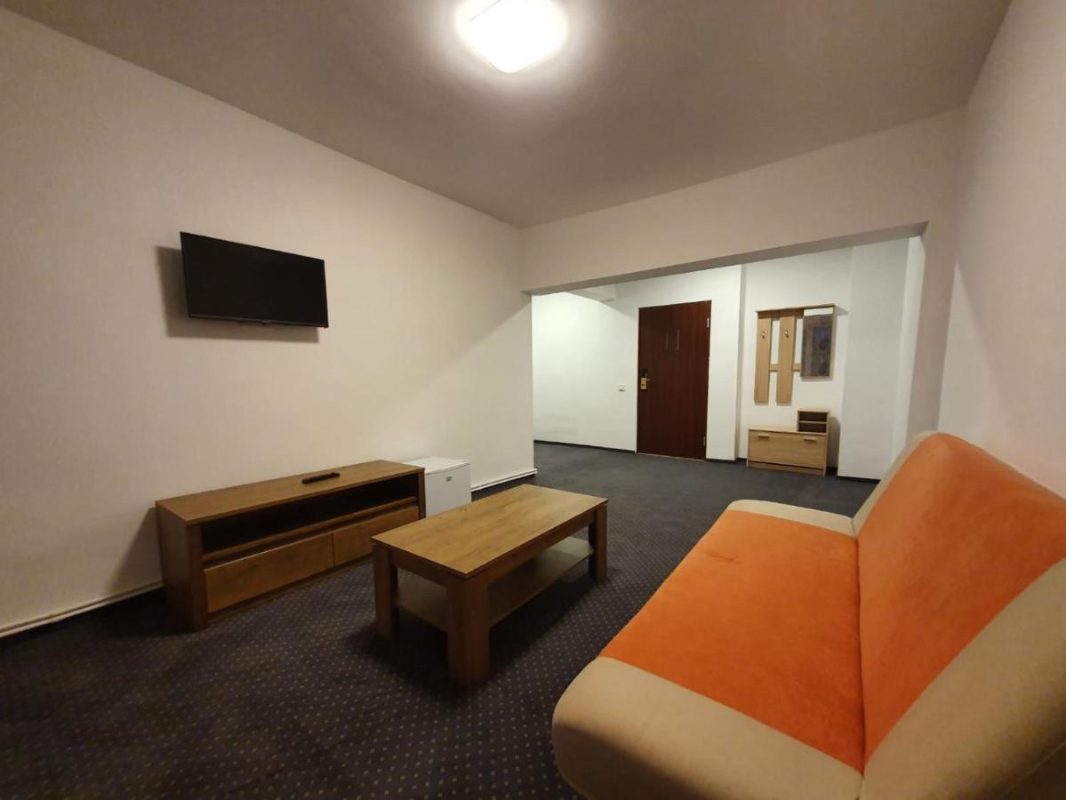 Petrosani Camere De Inchiriat - Hotel Petroshani Srl Extérieur photo