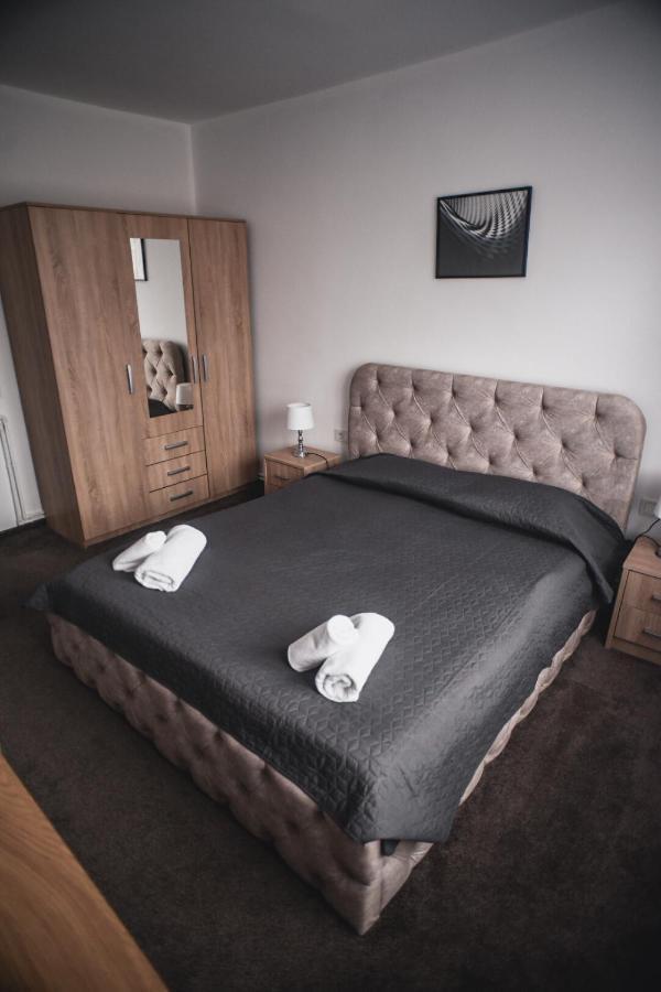 Petrosani Camere De Inchiriat - Hotel Petroshani Srl Extérieur photo