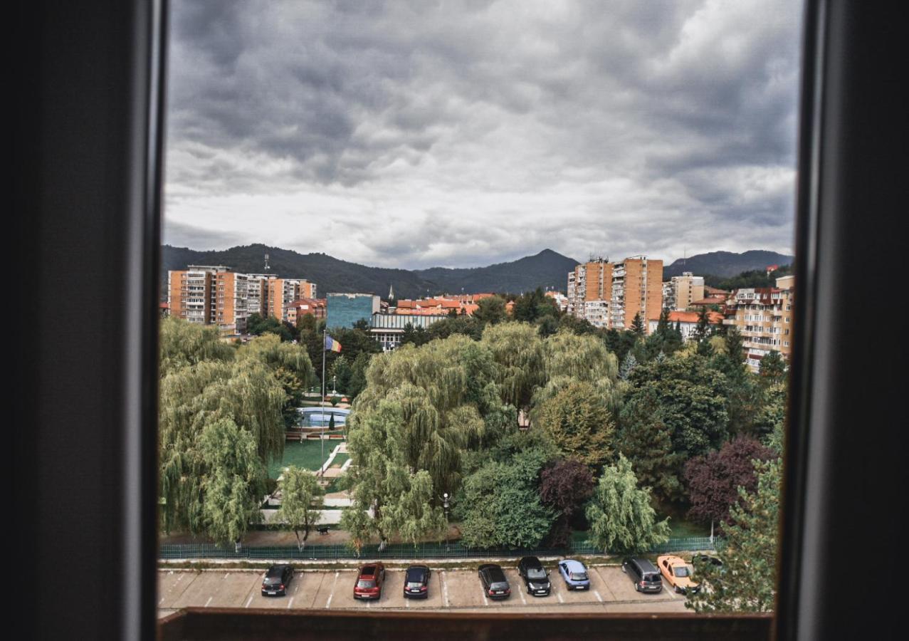 Petrosani Camere De Inchiriat - Hotel Petroshani Srl Extérieur photo