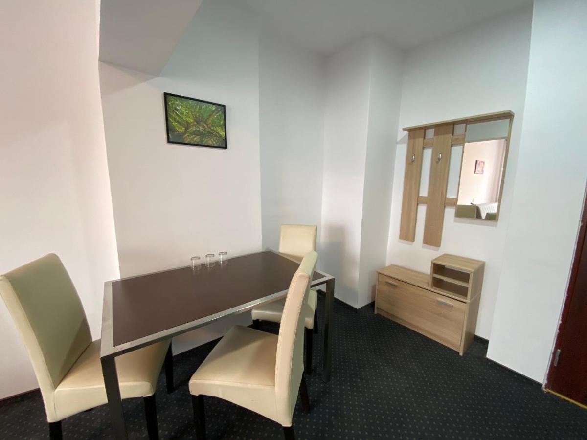 Petrosani Camere De Inchiriat - Hotel Petroshani Srl Extérieur photo