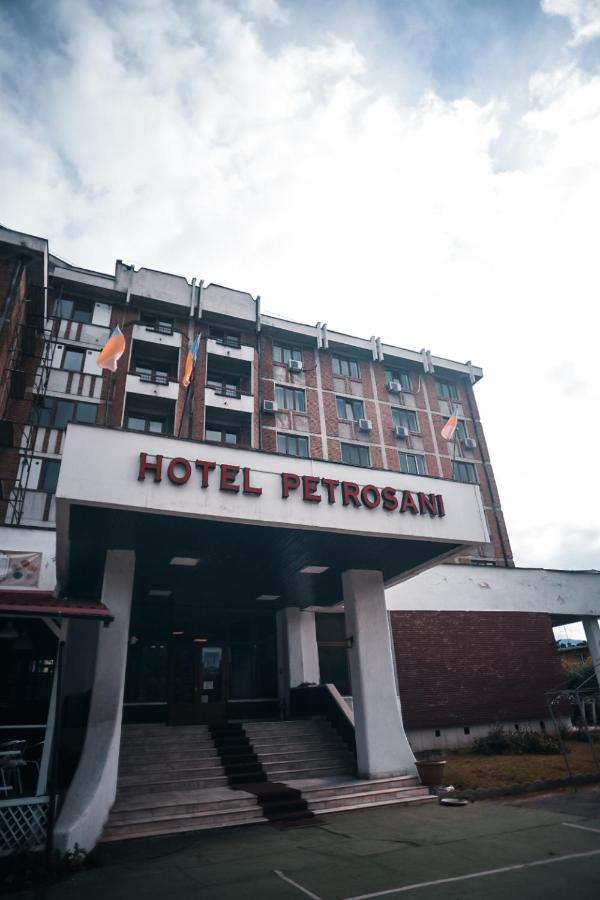 Petrosani Camere De Inchiriat - Hotel Petroshani Srl Extérieur photo