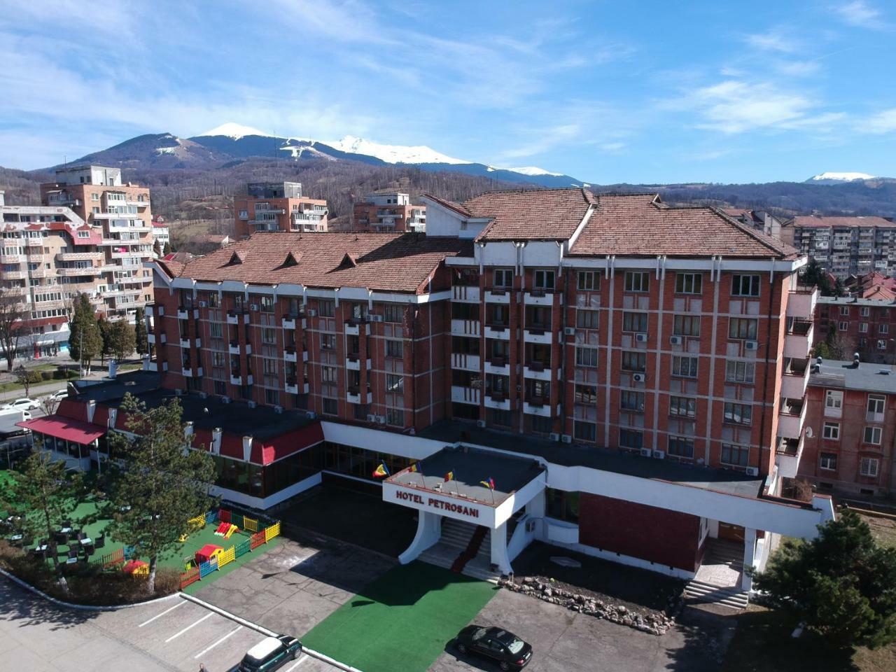 Petrosani Camere De Inchiriat - Hotel Petroshani Srl Extérieur photo